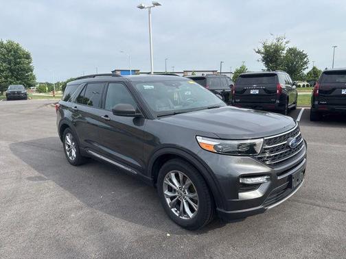 Magnetic Metallic 2020 Ford Explorer XLT