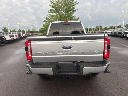 Iconic Silver Metallic 2023 Ford F-350 Lariat Super Duty