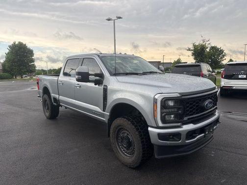 Iconic Silver Metallic 2023 Ford F-350 Lariat Super Duty