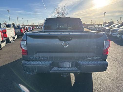 2018 Nissan Titan PRO-4X