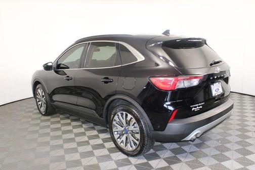 2020 Ford Escape Titanium Hybrid