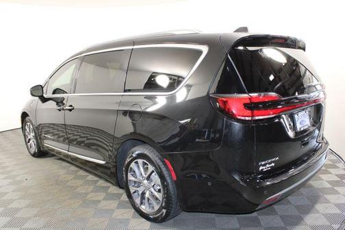 2021 Chrysler Pacifica Hybrid Pinnacle