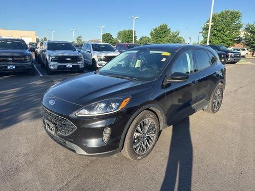 Agate Black Metallic 2022 Ford Escape SE