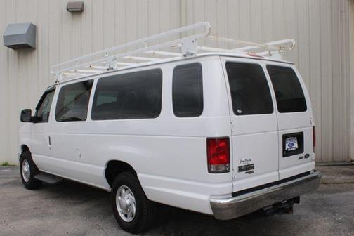 2014 Ford E350 Super Duty XLT
