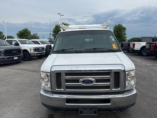 2014 Ford E350 Super Duty XLT