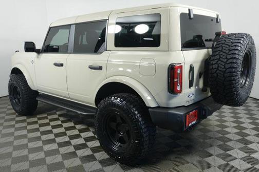 Desert Sand 2026 Ford Bronco Outer Banks