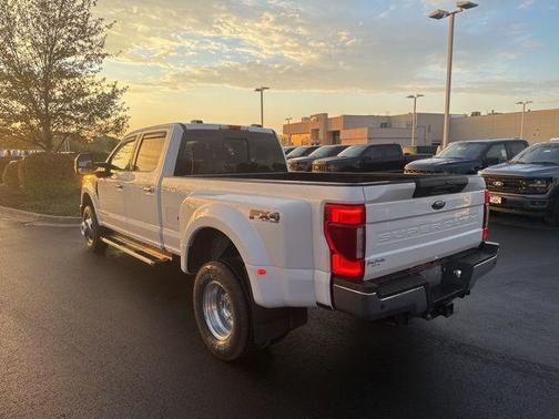 2022 Ford F-350 Lariat Super Duty