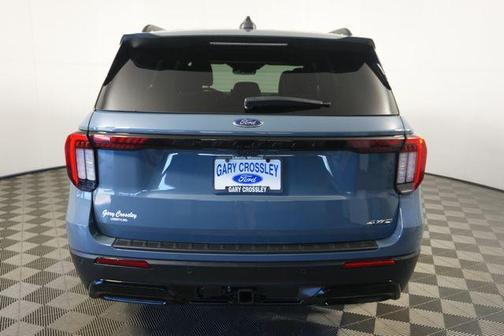 Vapor Blue Metallic 2025 Ford Explorer ST-Line