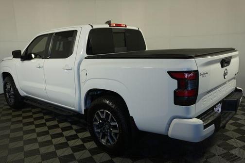 Glacier White 2024 Nissan Frontier SL