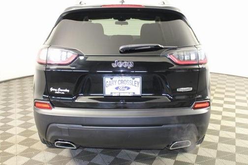 Photo 3 of 23 of 2019 Jeep Cherokee Latitude