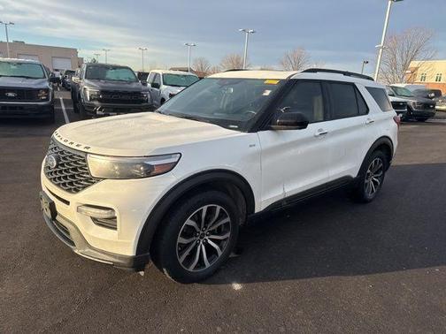 2022 Ford Explorer ST-Line