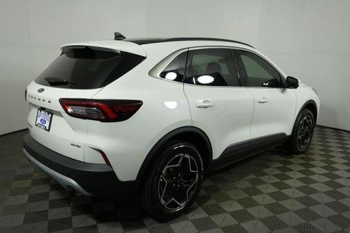 2026 Ford Escape Platinum