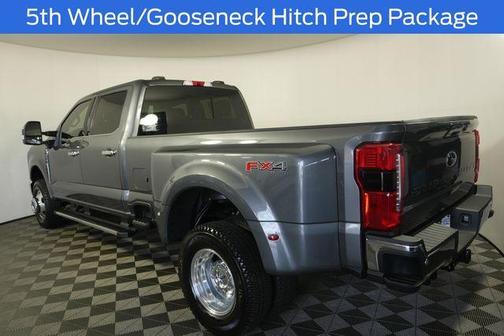 Carbonized Gray Metallic 2026 Ford F-350 Lariat Super Duty
