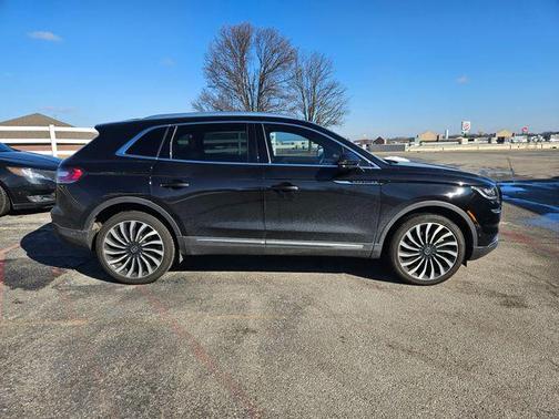 2022 Lincoln Nautilus Black Label