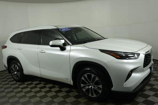 2022 Toyota Highlander Hybrid XLE