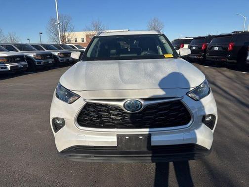 2022 Toyota Highlander Hybrid XLE