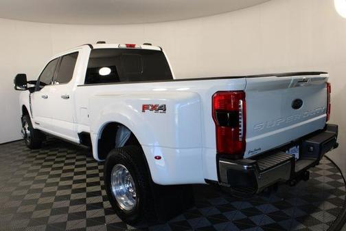 2024 Ford F-350 Lariat Super Duty