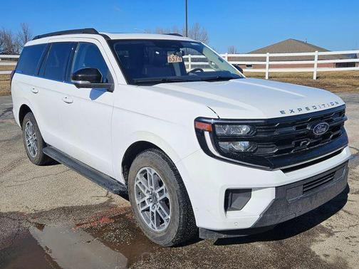 2025 Ford Expedition Active