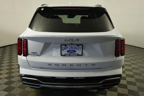 Glacial White Pearl 2022 Kia Sorento SX