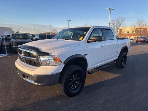 2016 RAM 1500 SLT