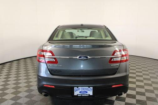 2016 Ford Taurus SE
