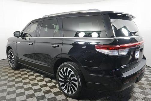 2022 Lincoln Navigator Black Label