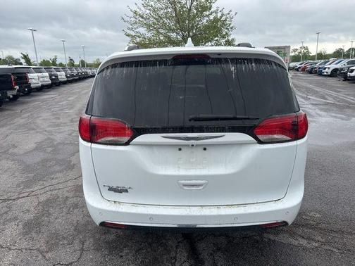 2020 Chrysler Pacifica Touring-L Plus