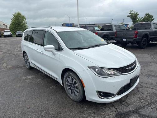 2020 Chrysler Pacifica Touring-L Plus