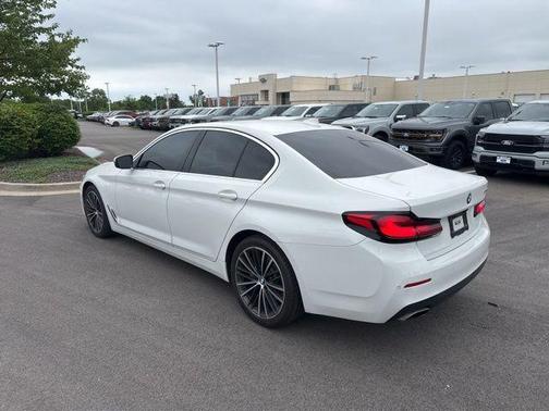 Alpine White 2022 BMW 530 i