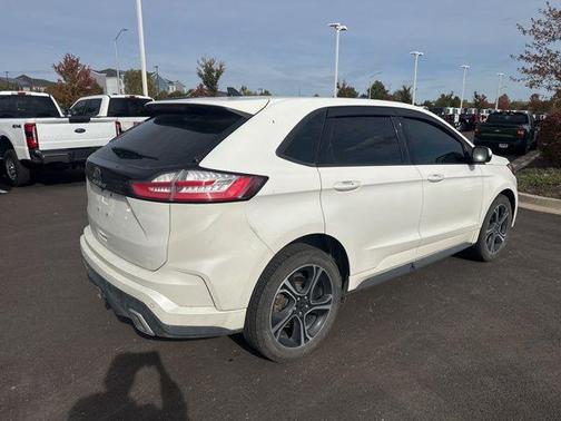 2022 Ford Edge ST