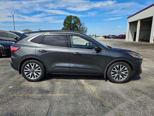 2020 Ford Escape Titanium Hybrid