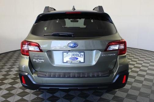 Photo 3 of 24 of 2019 Subaru Outback 2.5i Limited