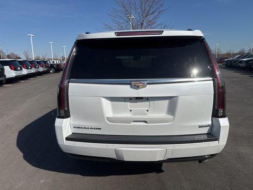 2020 Cadillac Escalade Luxury