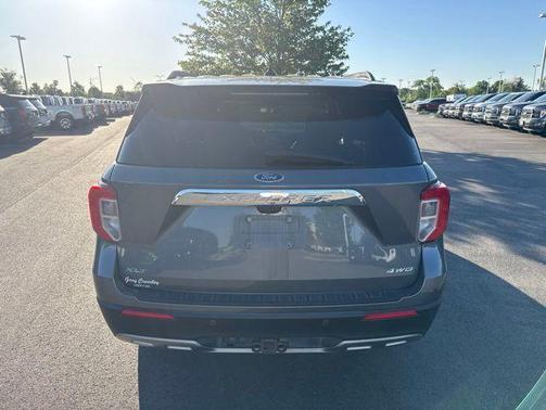 Carbonized Gray Metallic 2022 Ford Explorer XLT