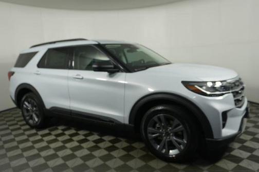 Space White Metallic 2026 Ford Explorer Active