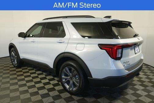 Space White Metallic 2026 Ford Explorer Active
