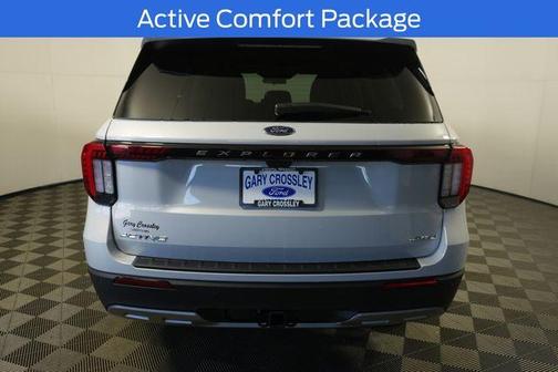 Space White Metallic 2026 Ford Explorer Active
