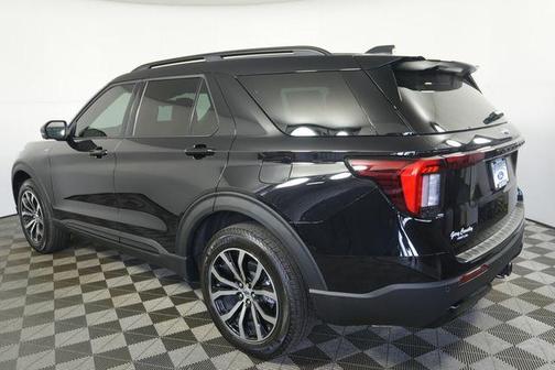Black Metallic 2026 Ford Explorer ST-Line