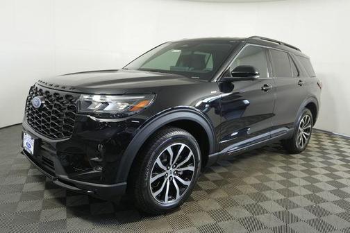 Black Metallic 2026 Ford Explorer ST-Line