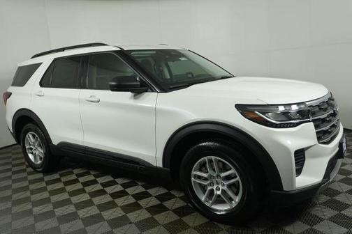 Star White 2026 Ford Explorer Active