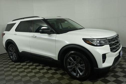 Star White 2026 Ford Explorer Active