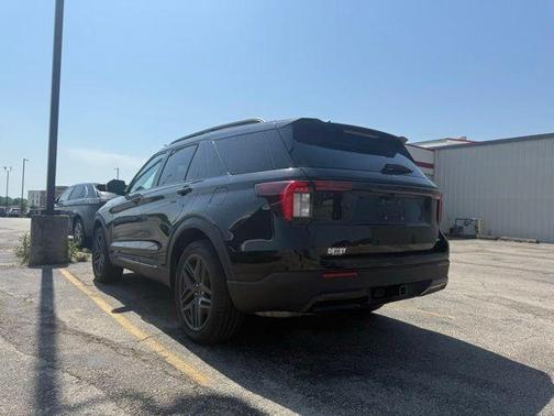 Agate Black Metallic 2025 Ford Explorer ST-Line