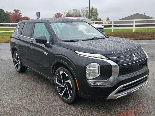 2023 Mitsubishi Outlander PHEV SE