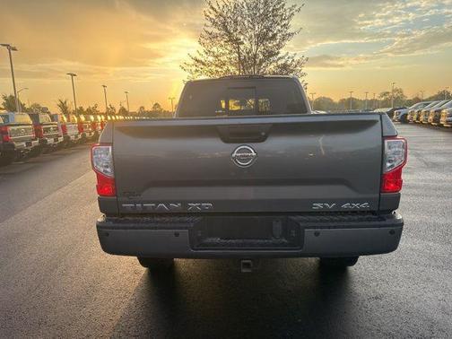 2018 Nissan Titan XD SV