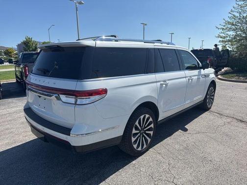 2023 Lincoln Navigator L Reserve
