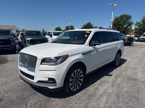 2023 Lincoln Navigator L Reserve