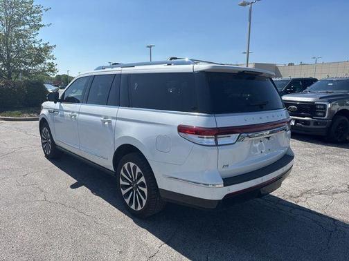 2023 Lincoln Navigator L Reserve