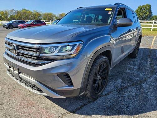 2022 Volkswagen Atlas 3.6L SE w/Technology