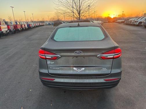 2020 Ford Fusion Hybrid SE