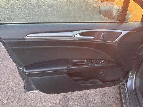 2020 Ford Fusion Hybrid SE